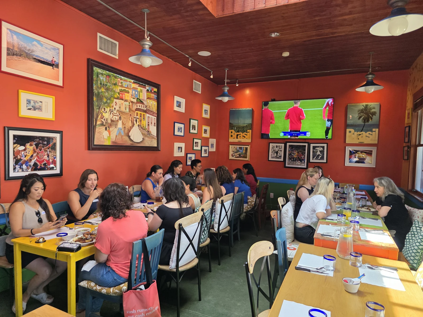 Women gathering for a FoundHER and FundHER lunch in Los Angeles
